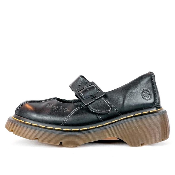 Dr. Martens Shoes - 𝐬𝐨𝐥𝐝